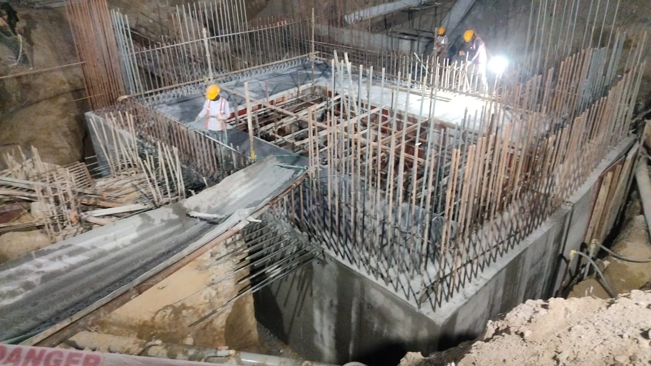 Construction of ESR and Forging With Pilling